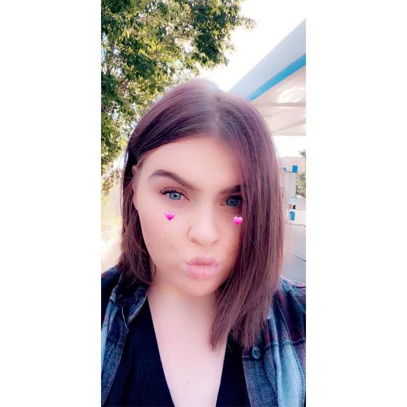 Meet your Posher, Caitlyn - Picture 1 of 1